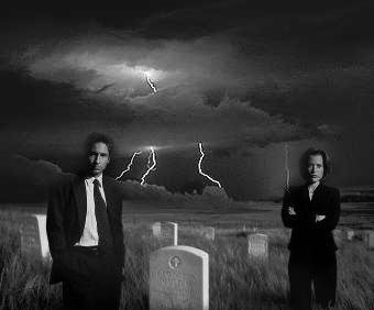 Mulder & Scully in Cemetary